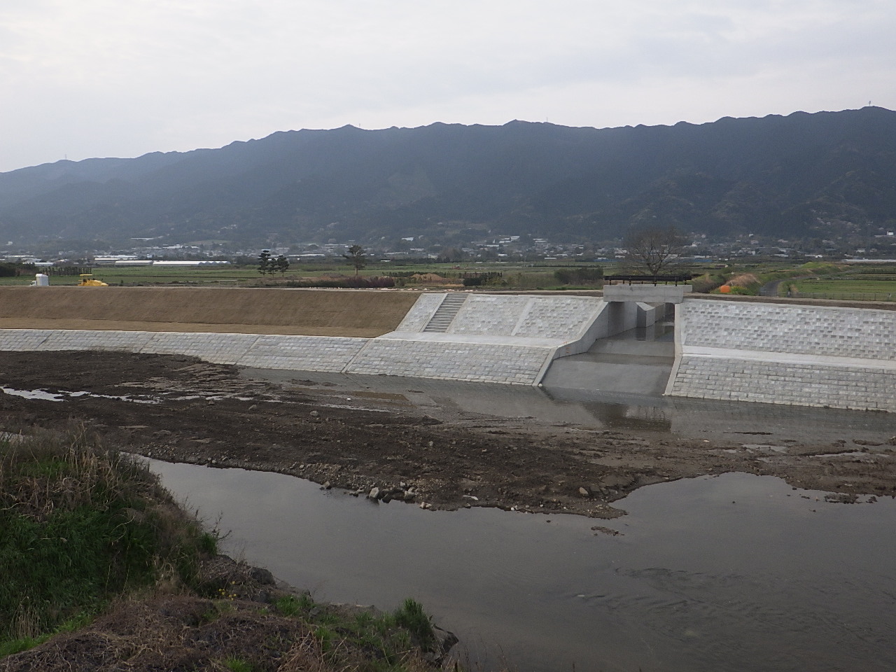巨勢川地徳地区護岸設置外工事