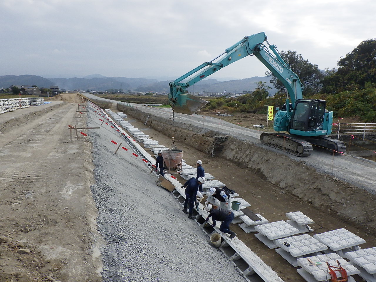 隈上川長野地区築堤護岸工事